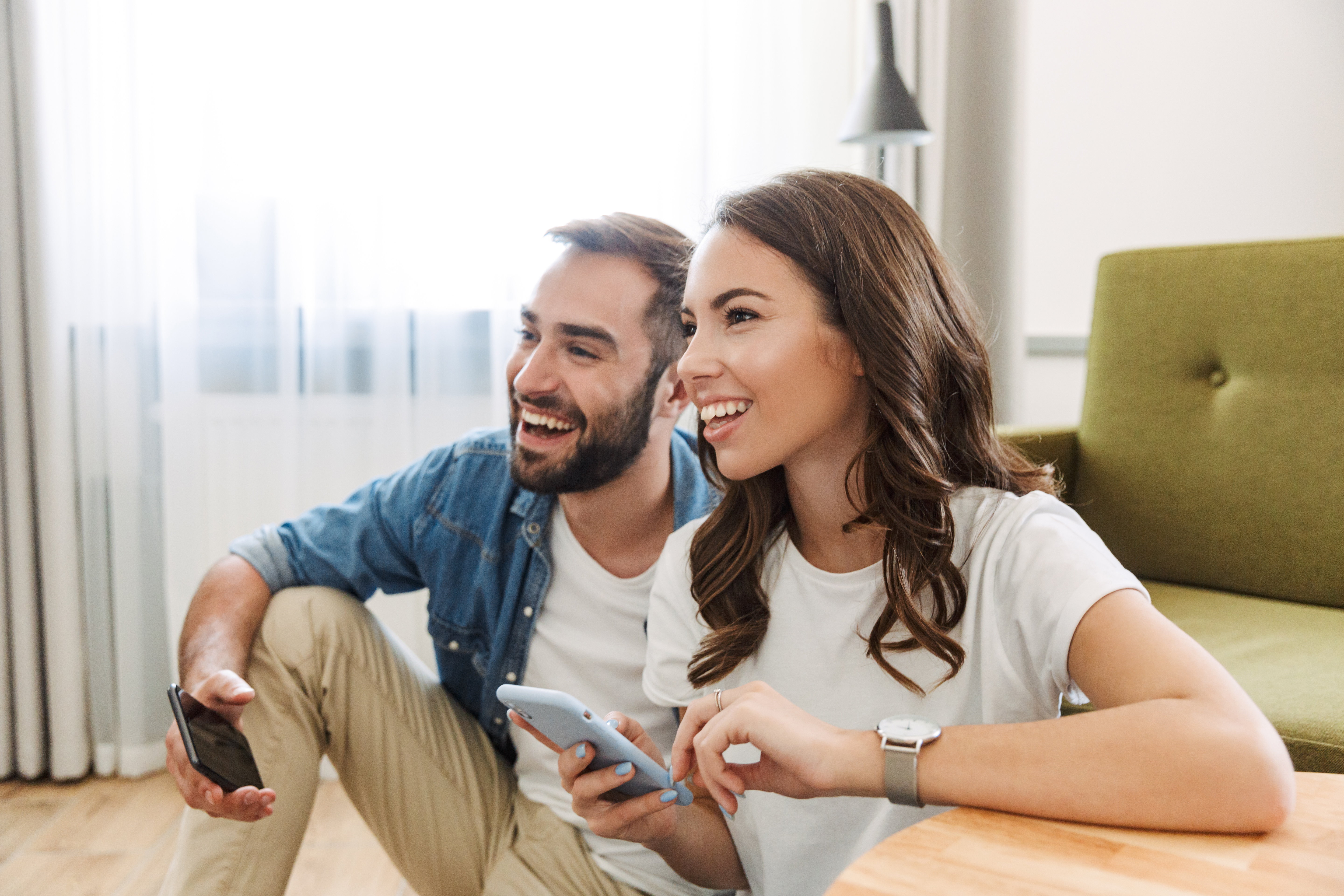 Drive app installs from the big screen to the small screen
